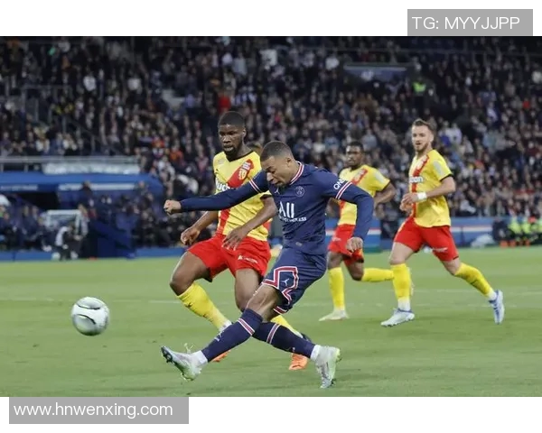 巴黎圣日尔曼迎战摩纳哥争夺法甲冠军关键战役即将上演